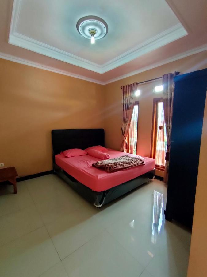 Villa Edwin Puncak Богор Экстерьер фото