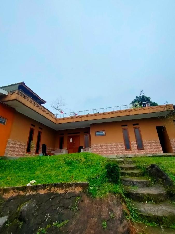 Villa Edwin Puncak Богор Экстерьер фото