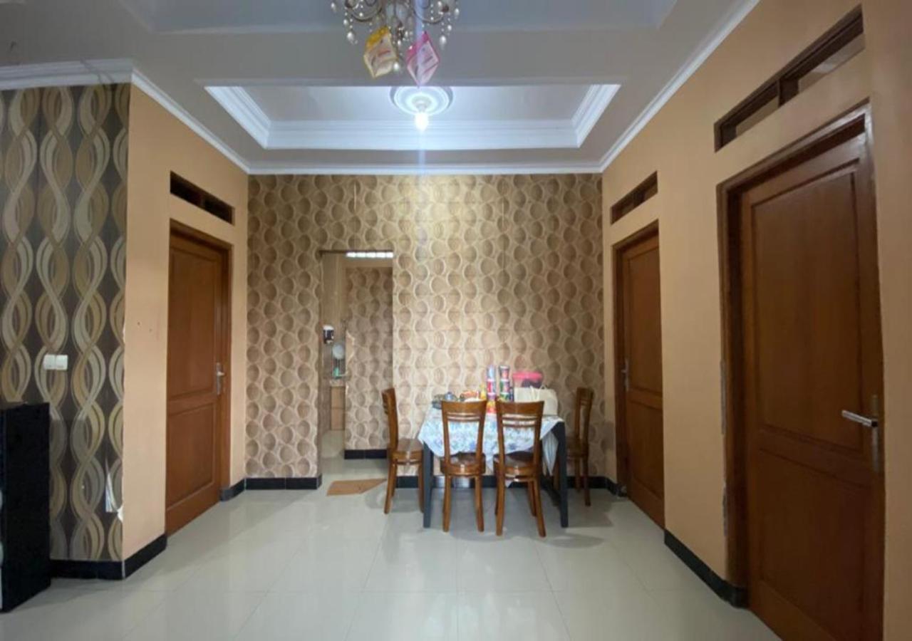 Villa Edwin Puncak Богор Экстерьер фото